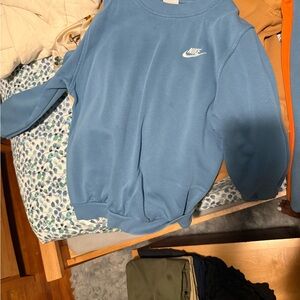 Nike Blue Crewneck Sweatersuit with Classic Fit